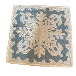 Kenui Quilts NWT Turtle Blue and Cream Quilt Square